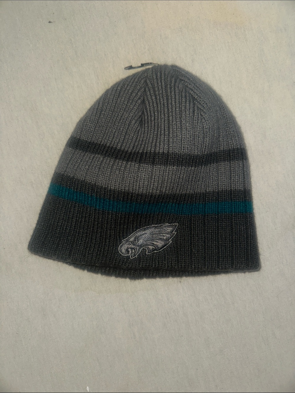Womens OS Philadelphia Eagles Gray & Black Striped Knit Beanie
